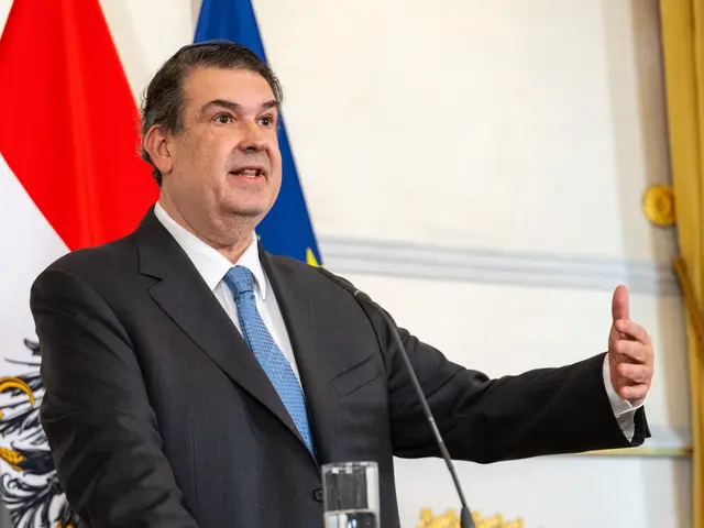 „Wir trauern um die Opfer von Sydney, geben dem Terror aber nicht klein bei“, schreibt auf X Oskar Deutsch, Präsident der Israelitischen Kultusgemeinde (IKG) Wien. (Archiv) | Foto: APA-Images / SEPA.Media / Michael Indra