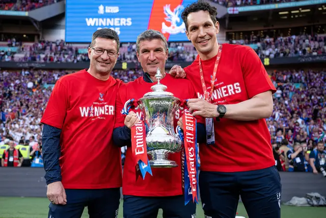 Das Wembley Stadion ist für Ronald Brunmayr (links), Michael Angerschmid und Emanuel Pogatetz ein guter Ort, um Erfolg zu haben.  | Foto: CPFC/Sebastian Frej