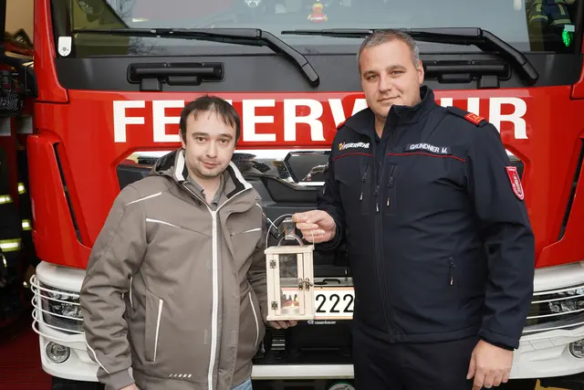 Bezirksobermeister der Tischler Andreas Achleitner und HBI Michael Grundner.