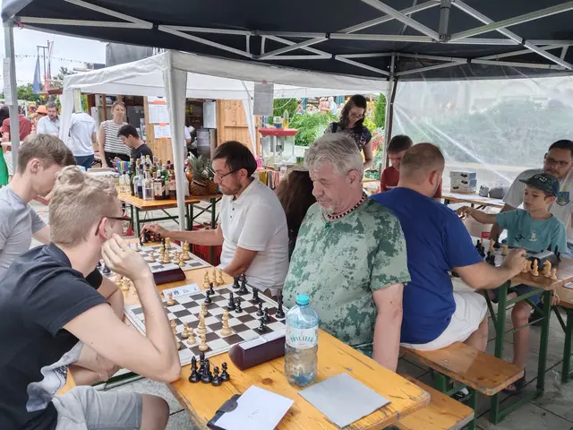 Der Schachklub Kindberg war beim Kindberger Kirtag mit einem Stand dabei und hat zu drei Turnieren eingeladen. | Foto: Schachklub Kindberg