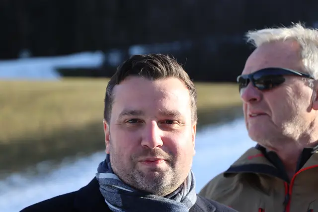 Der Zammer Bürgermeister Benedikt Lentsch eröffnete den Winterbetriebe. | Foto: Thomas Seelos