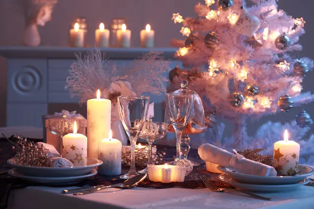 Das Weihnachtsessen ist in Tirol für viele Familien ein fixer Bestandteil des Heiligen Abends – Traditionen werden dabei von Generation zu Generation weitergegeben. | Foto: smarterpix (Symbolbild)
