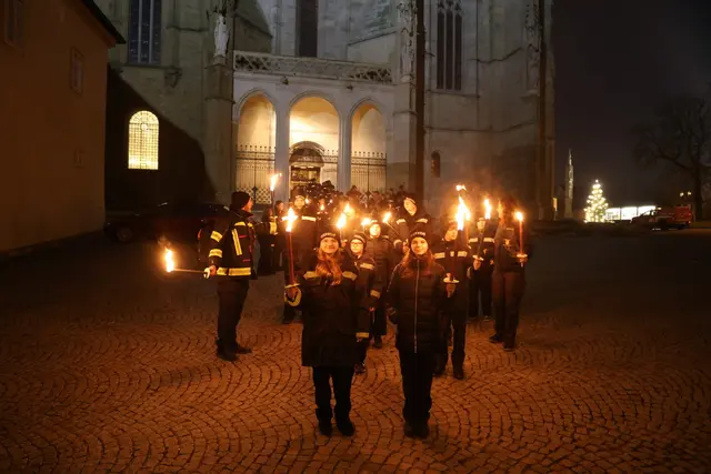 Über 256 Mitglieder der Feuerwehrjugend kamen zu einer stimmungsvollen Weihnachtsfeier ins Stift Klosterneuburg. | Foto: BFKDO Tulln/ St. Öllerer