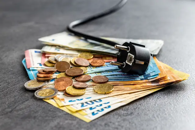 Die Bundesregierung will ab 1. Jänner 2026 mit einem Drei-Punkte-Plan die Strompreise senken.(Symbolbild) | Foto: PantherMedia/jirkaejc