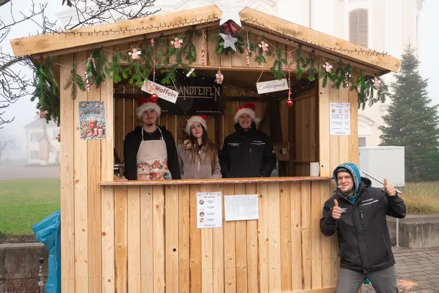 Die Grenzlandteifl'n mit ihrem Stand | Foto: Brauchtumsverein St. Veit in der Südsteiermark