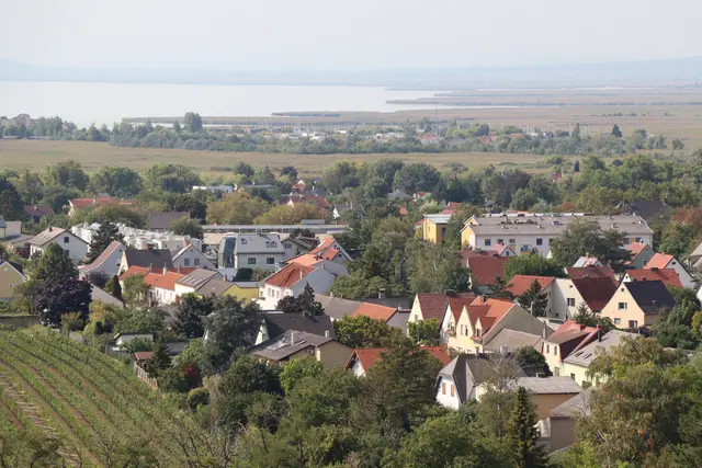 Für die Stadtgemeinde Neusiedl ergibt sich im Voranschlag 2026 ein Minus von 2 Millionen Euro. | Foto: Kathrin Santha