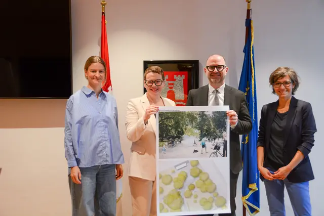 Von links: Projektleiterin Stefanie Penkner, Stadträtin Eva Schobesberger (Grüne),  Bürgermeister Dietmar Prammer (SPÖ) und Petra Stiermayr (Programmleitung Innenstadtkonzept). | Foto: Stadt Linz