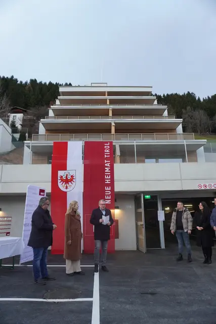 Die Wohnungen sind terrassenartig angelegt und haben eine nachhaltige Bauweise.  | Foto: AMG
