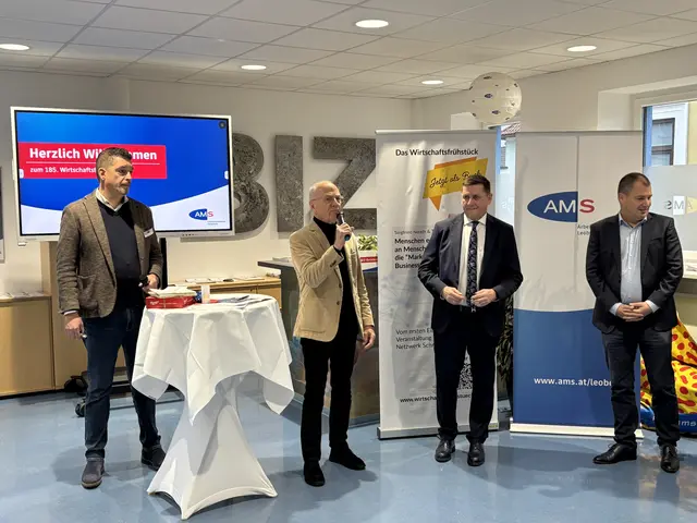 Sigi Nerath war wieder in seinem Element und brachte viele Wirtschaftstreibende in Leoben zum 185. Mal an einen Tisch.  | Foto: Laura Jung