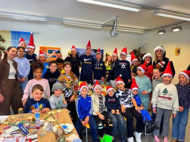 Die Weihnachtsbastelwerkstatt des FC Zell am See war eine gelungene Aktion. | Foto: FC Zell am See