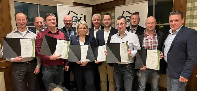 Harald Steiner, Obmann Mag. Roman Janacek, Andreas Hollerer, Geschäftsführer Gerhard Wildpert, Alexandra Wachtberger, Bürgermeister Herbert Prandtner, Ing. Paul Schuster, Christian Guttmann, Christian Vala, Roland Trappl und Günter Weixelbaum | Foto: GV Krems