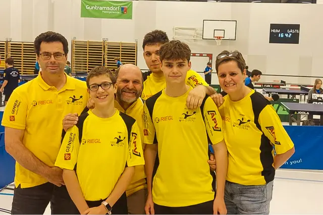 Hannes Kremser, Nicolas Raith, Franz Reiss, Lukas Gebert-Germ (hinten), Sven Kremser und Margit Kremser. | Foto: Union Horn - Sektion Tischtennis