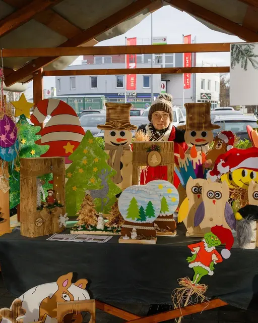 Die verschiedenen Marktstände innerhalb und außerhalb des WEZ gut an. | Foto: WEZ Bärnbach