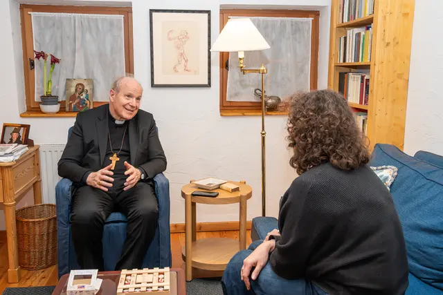 Bereits seit 30 Jahren feiert Kardinal Christoph Schönborn zu Weihnachten die Mette mit der Caritas-Gemeinde. | Foto: Valentina Marinelić/MeinBezirk