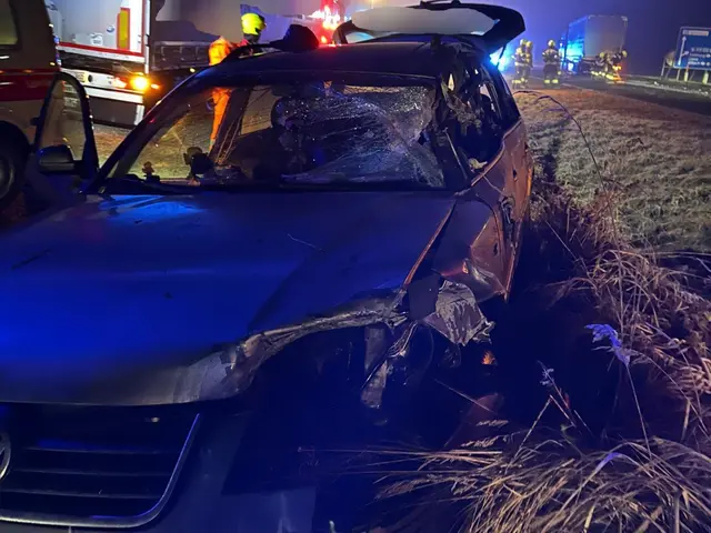 Die Unfallursache sei derzeit unbekannt. | Foto: Feuerwehr St. Peter-Spittal