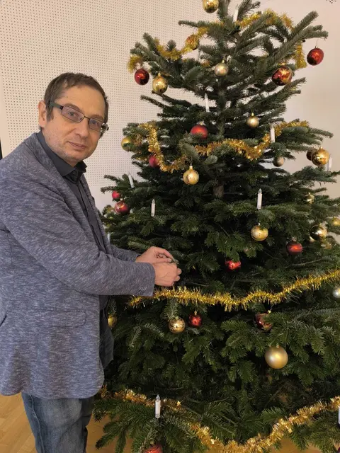 Für den Zwölfaxinger Vizebürgermeister Sebastian Zell (ÖVP)bedeutet Weihnachten die Gelegenheit, Freunde und Familie zuhause zu treffen. | Foto: Sebastian Zell