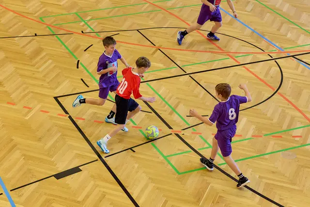 Teilnehmer und Zuschauer erlebten ein gelunges Fußballfest im Paznaun. | Foto: Sparkasse Imst/Christoph Nösig
