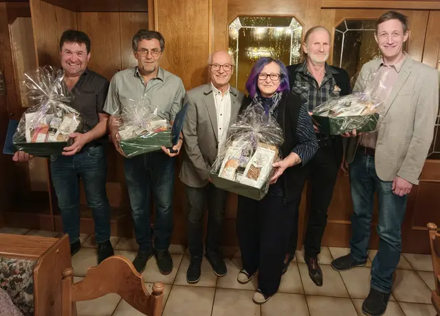 Johannes Schindler, Gernot Mader, Bgm Friedrich Fürst, Helga Hofbauer, Friedrich Hofbauer, Vzbgm Emil Honeder. | Foto: Marktgemeinde Martinsberg