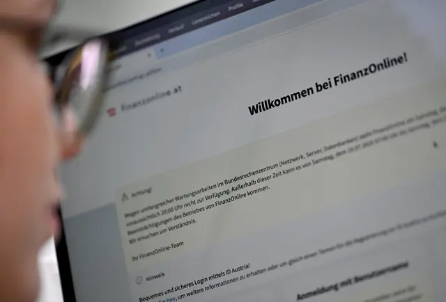 Alle Jahre wieder: Wer sich noch Geld vom Finanzamt zurückholen möchte, sollte die aktuellen Bestimmungen zur Arbeitnehmerveranlagung beachten. (Symbolbild) | Foto: APA-Images / APA / ROLAND SCHLAGER