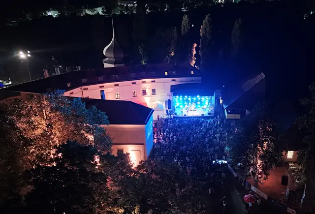 Das Stadtfest steht exemplarisch für das lebendige Kulturleben in Schwechat, das auch 2026 gezielt gefördert wird.  | Foto: Stadtgemeinde Schwechat