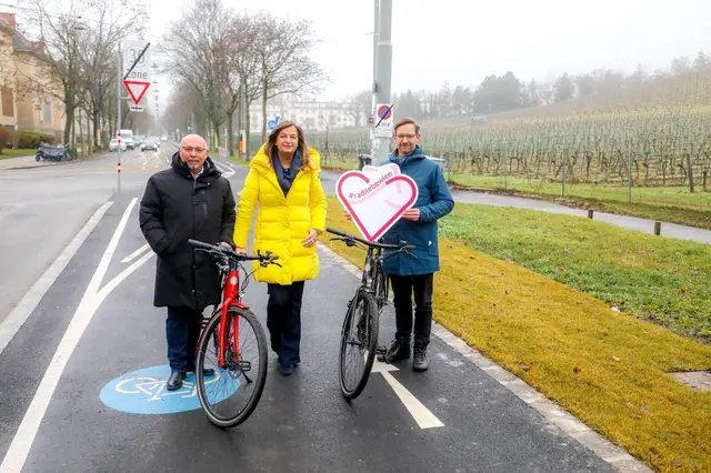 Stadtauswärts soll der Zwei-Richtungs-Radweg jetzt für mehr Sicherheit auf dem Weg ins Grüne sorgen. | Foto: Stadt Wien/Christian Fürthner