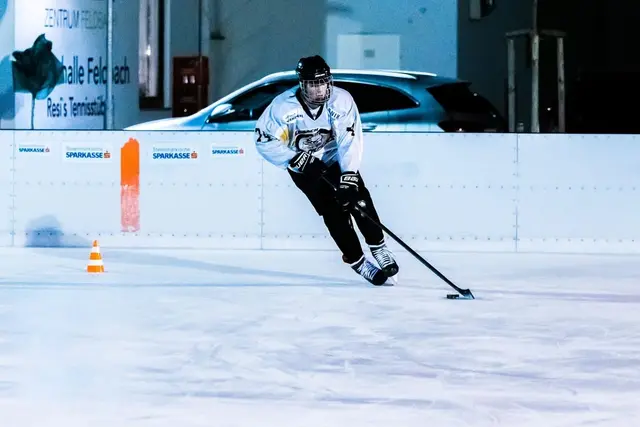 Mannschaftssportarten können ebenfalls auf Eis gespielt werden. | Foto: Stadtgemeinde Feldbach
