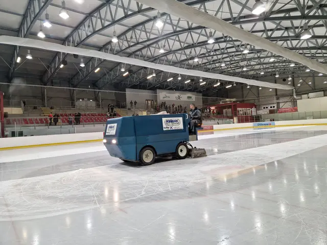 In der Nockhalle fährt schon lange keine Eismaschine mehr. | Foto: Hermann Sobe