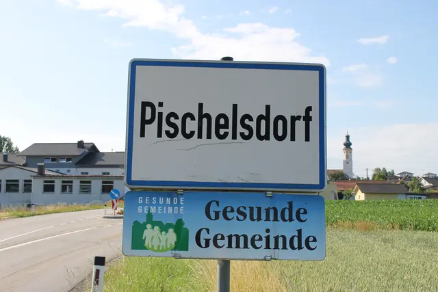 Gemeindevertreter und Bürger aus Pischelsdorf haben das Dorfduell für sich entschieden. | Foto: MeinBezirk OÖ