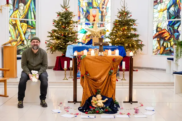 Die Seelsorger begleiten die Inhaftierten auch spirituell durch ihre Zeit im Gefängnis. | Foto: Erzdiözese Wien/Stephan Schönlaub