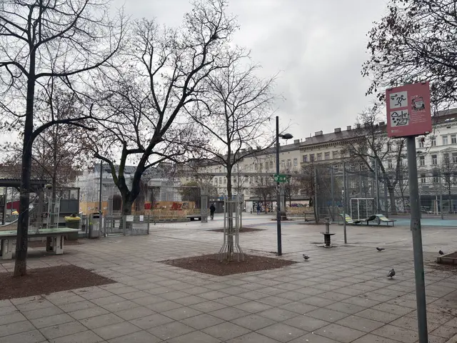 Seit August gilt die Waffenverbots- und Schutzzone. Wie es mit dem Areal weitergeht, wird sich im 2026 zeigen.  | Foto: Ipirotis/MeinBezirk