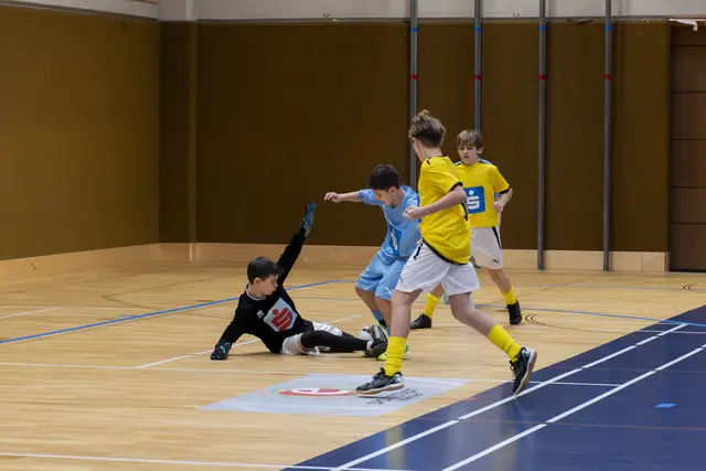 Die Stimmung vor Ort war konzentriert- dennoch hatten die Schülerinnen und Schüler große Freude am Konkurrenzkampf.  | Foto: Sophia Braun