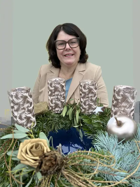 Mit vielen Advents- und Weihnachtsbräuchen hält Bezirksbäuerin Margit Kitzweger-Gall die Tradition lebendig. | Foto: Margit Kitzweger-Gall