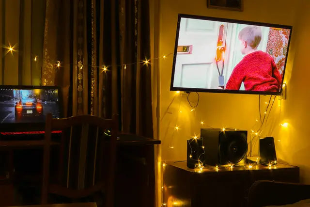MeinBezirk hat für dich die TV-Hits an den drei Weihnachtstagen bei den größten österreichischen und deutschen Sendern zusammengefasst.  | Foto: Liubomyr Vovchak/Unsplash