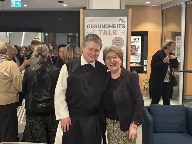 Egal ob Charity-Events oder Gesundheitstalk: Pater Michael Weiss und Erika Buchinger sind ein eingespieltes Team. | Foto: Schauer