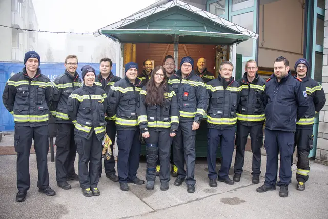 Die Freiwillige Feuerwehr Mödling lud zum traditionellen Punschstand. | Foto: ffmoedling.at