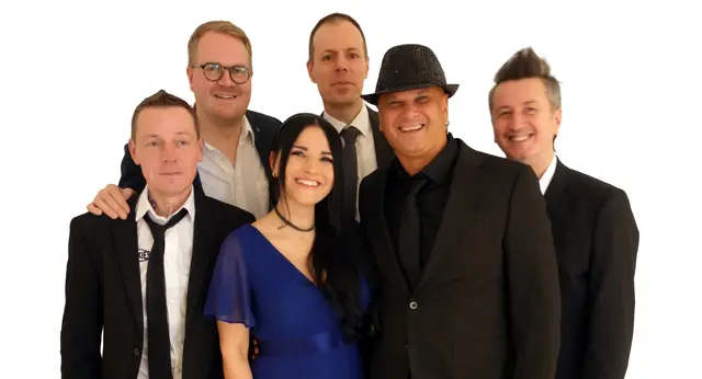 Von links: Matthias Rockenschaub, Philipp Bindreiter, Dani Rockenschaub, Hannes Leonhardsberger, Jérôme Collard und Denis Gazic. | Foto: Rockies