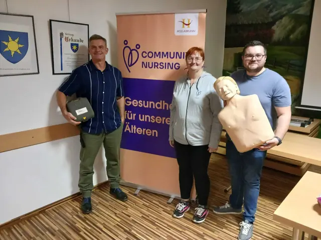 Die Vortragenden Dr. Norbert Horak, Community Nurse Judith Mang und Dr. Marko Neumayer erklärten medizinische Hintergründe praxisnah und verständlich und nahmen sich viel Zeit für Fragen aus dem Publikum. | Foto: Roman Heiden