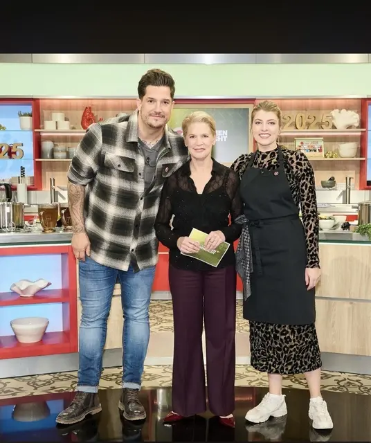 Jahresfinalisten Kruselburger und Luisa mit Cornelia Poletto, deutsche Köchin und Unternehmerin (Mitte).  | Foto: David Kruselburger