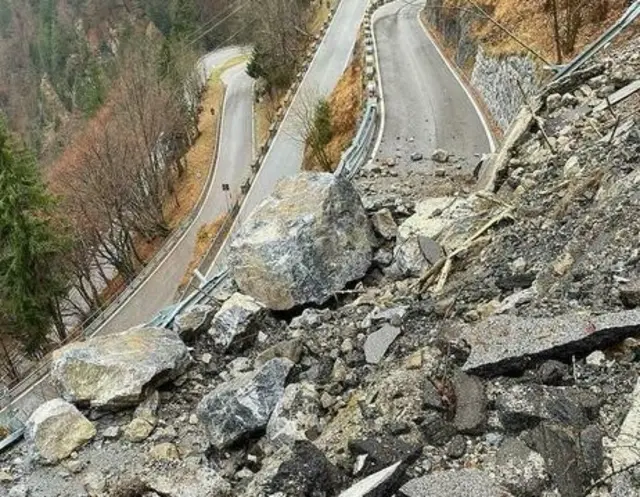 Die zerstörte Plöckenpass Straße. | Foto: Stephan Schild