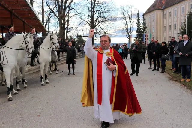  Störibrotanschneiden, Stefaniritt und festliche Menüs sind alte Bräuche in Österreich am Stefanitag, dem 26. Dezember. | Foto: Cescutti