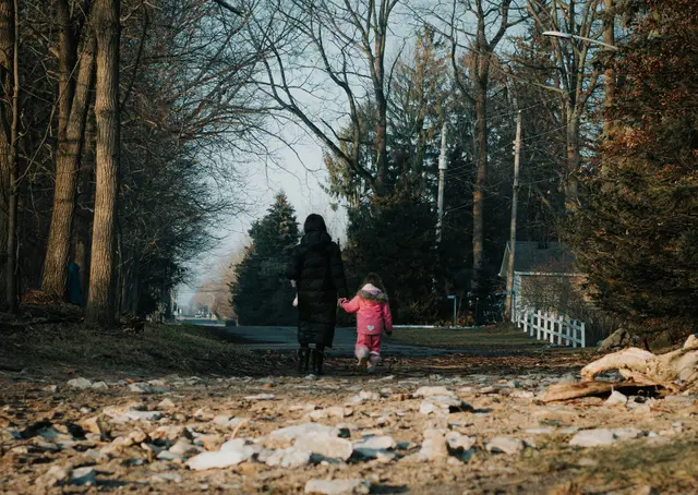 Bei den Ausflügen oder Aktivitäten kann es sich auch um ganz banale Dinge wie zum Beispiel das Radfahrenlernen halten.  | Foto: Unsplash/Troy T