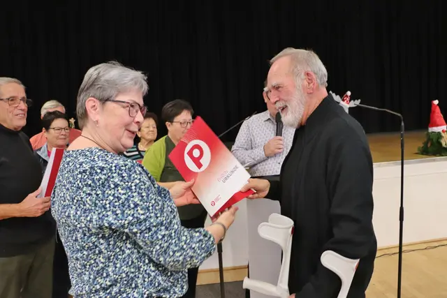 Wolfgang Stingl wurde für seine 30-jährige Mitgliedschaft beim PVÖ geehrt.  | Foto: Edith Ertl