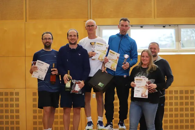 
Im Halbfinale tags darauf fand Philipp Fritz leider nie so richtig in Spiel und musste sich dem späteren Sieger geschlagen geben. Somit belegte er den ausgezeichneten 3.Rang bei seinem Debut. | Foto: Sportunion Badminton St.Peter/Au