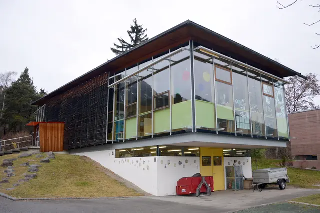 Kindergarten Hermann Gmeiner: Der städtische Kindergarten, der sich auf dem Gelände des SOS-Kinderdorfs Imst befindet, trägt künftig den Namen Kindergarten Weinberg. | Foto: Stadtgemeinde Imst/Othmar Kolp