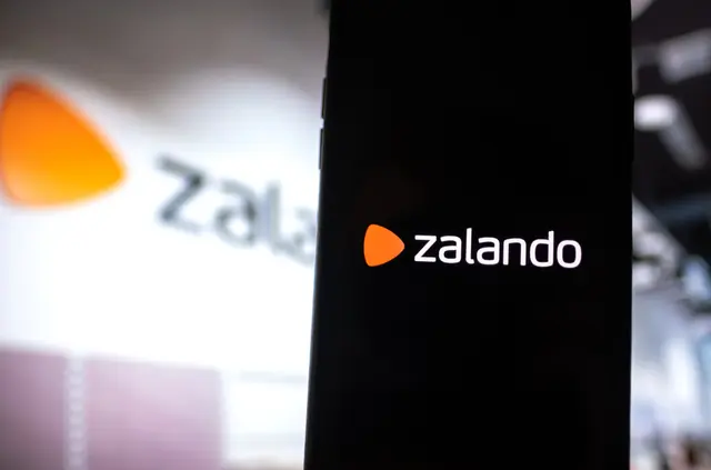 Mehrere Bestimmungen zu Geschenkgutscheinen von Zalando sind rechtswidrig, so ein Urteil des OLG Wien. Eingebracht hatte die AK OÖ die Klage. (Symbolbild) | Foto: nikkimeel/Smarterpix