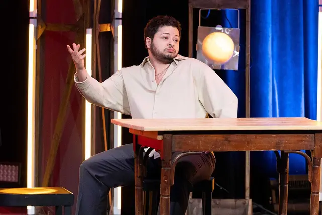 Der Österreichische Kabarettist des Jahres – Der Kuseng – tritt in seinem "Hoamatland" in Margareten auf. | Foto: Stefan Joham