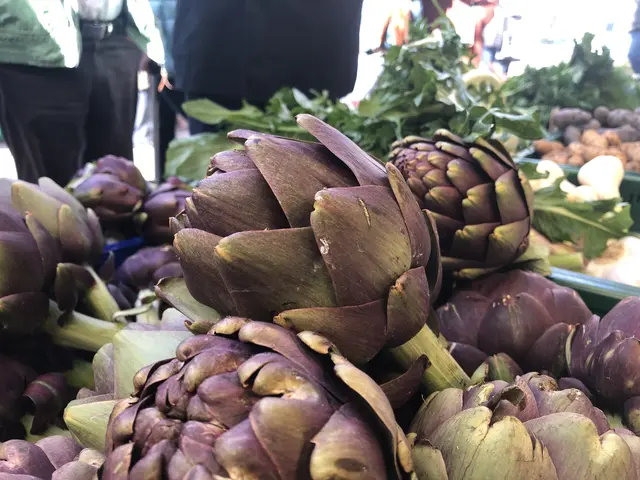Die beliebte Schranne rund um die Andräkirche am Mirabellplatz findet vor Weihnachten und dem Jahreswechsel nicht wie üblich am Donnerstag statt.  | Foto: sm