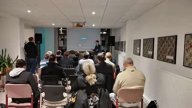 Bei den Treffen gibt es auch immer wieder interessante Vorträge. | Foto: Linuxverein