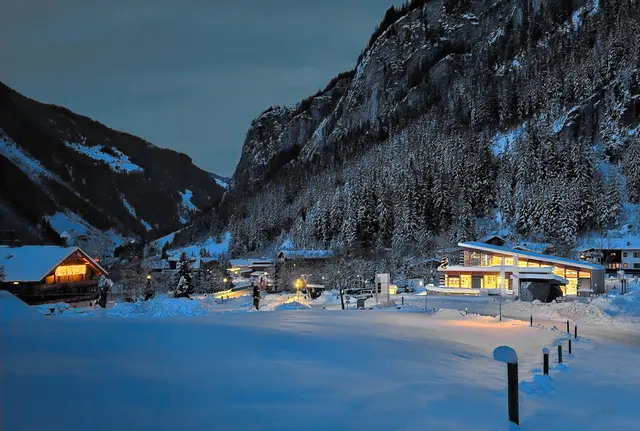 Vom Kaunergrat bis ins Karwendel: Die Tiroler Naturparke bieten im Winter Erlebnisse für die ganze Familie. | Foto: Archiv Naturpark Zillertaler Alpen