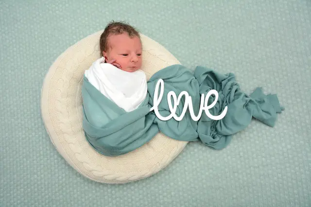 Name: Paco
Geburtsdatum: 11.12.2025
Gewicht: 2.395 g
Größe: 45 cm
Eltern: Lara Maier und Mathias Schneider aus Bruck an der Mur | Foto: Babysmile